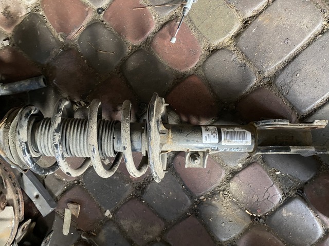 Пружина передняя 546304Z100 HYUNDAI