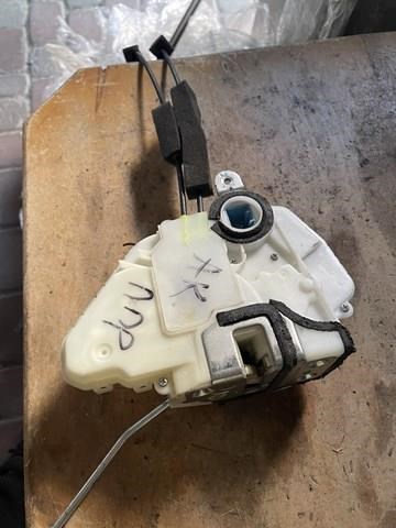 Дверной замок передний правый 72110TL0G01 HONDA