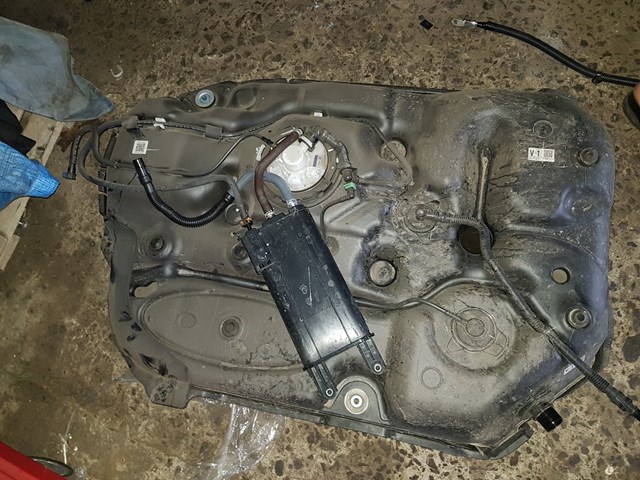 Бак топливный 7710042610 TOYOTA