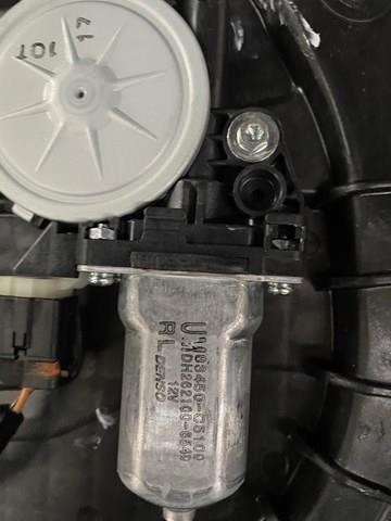 Моторчик стеклоподъемника двери задней, левой 83450C5100 HYUNDAI