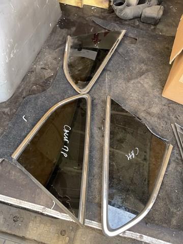 Стекло кузова/багажного отсека, левое 878102W010 HYUNDAI