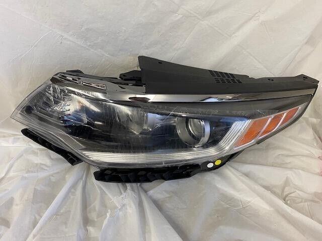 Фара дальнего света в сборе 92101D4140 HYUNDAI