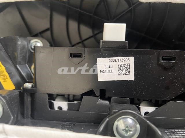 Кнопки переднего левого стеклоподъёмника 93571A7000 HYUNDAI