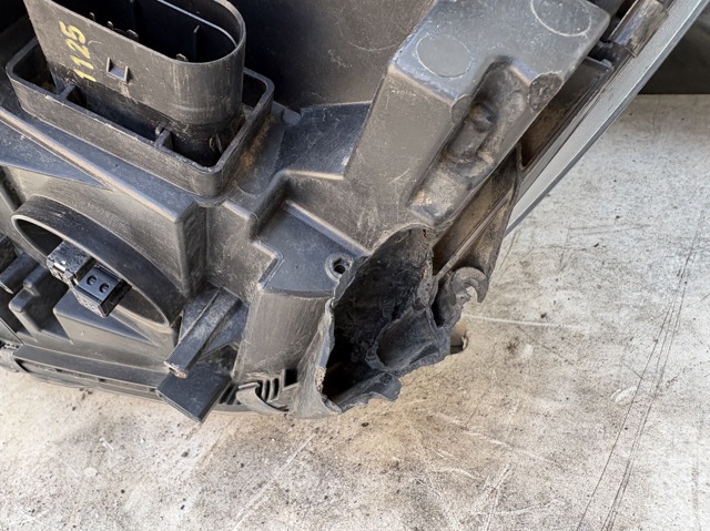 A1668205559 MERCEDES Правая фара купить в Харьков