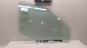 Стекло передней двери, правой BB5Z7821410A FORD