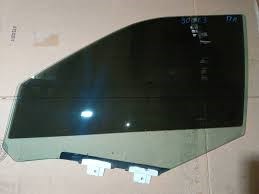 Стекло передней двери, левой BB5Z7821411A FORD