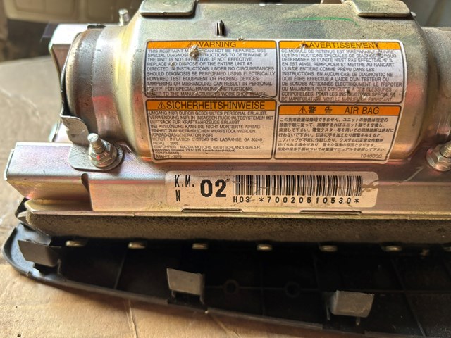 Подушка безопасности, пассажирская GJ6A57K70E02 MAZDA