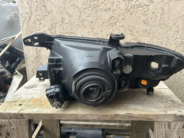 MN133752 MITSUBISHI Правая фара купить в Кривой Рог