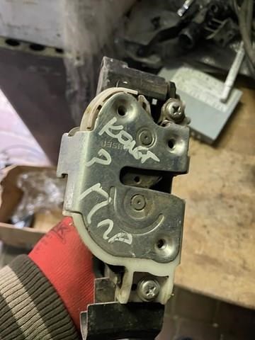 Замок двери задней правой MN145942 MITSUBISHI