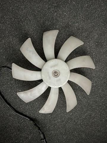 Вентилятор (крыльчатка) радиатора охлаждения правый mitsubishi galant 03-12 	 MR968067