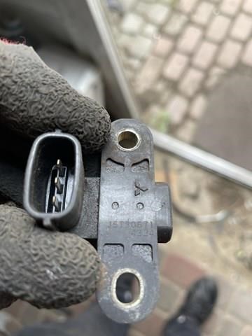 Датчик положения коленвала MR985119 MITSUBISHI