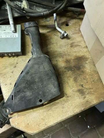 Воздухозаборник MR993548 MITSUBISHI