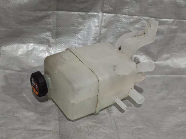 Водяной бачок системы охлаждения 25430J2500 HYUNDAI