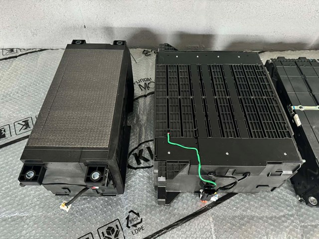 HYUNDAI 375J4G7050 в наличии Ирпень