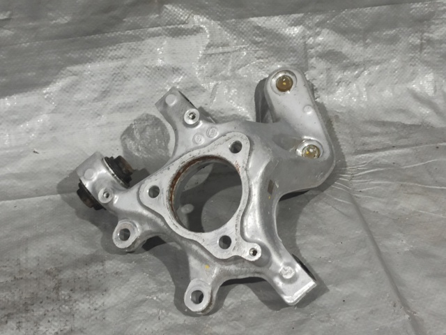 HYUNDAI 52710K4000 Цапфа задняя левая в наличии Кривой Рог