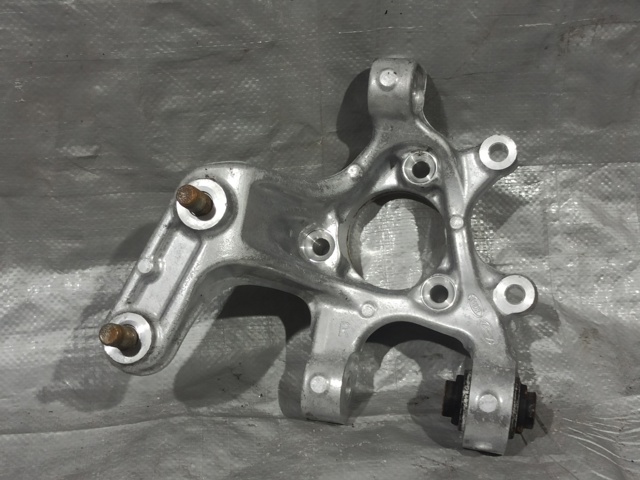 Цапфа поворотного кулака 52720K4000 HYUNDAI