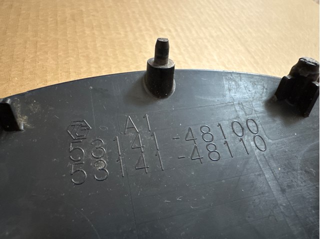 TOYOTA 5314148110 Эмблема решетки радиатора в наличии Ровно