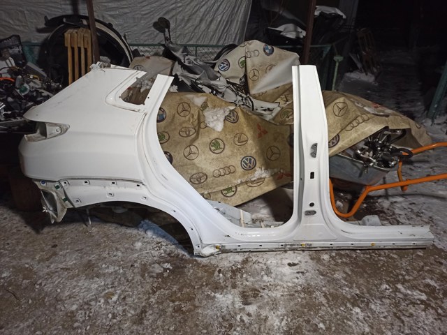 Боковая часть задняя правая 71504K4C00 HYUNDAI