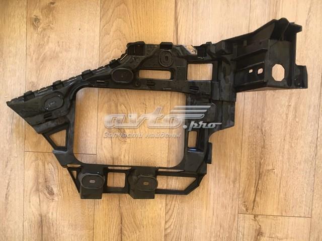 Правый кронштейн заднего бампера 7P6807394 VAG