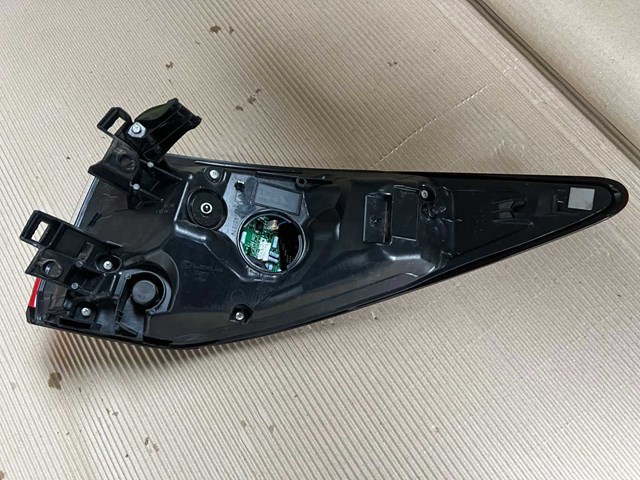 8156148370 TOYOTA Фонарь задний левый внешний купить в Кривой Рог