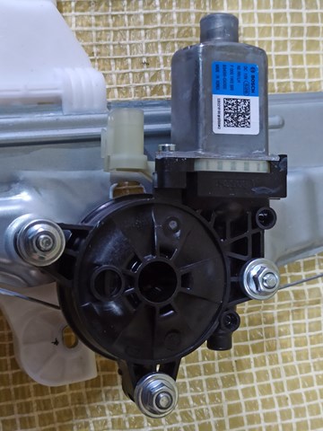 Мотор стеклоподъемника двери задней, левой 83450GI000 HYUNDAI