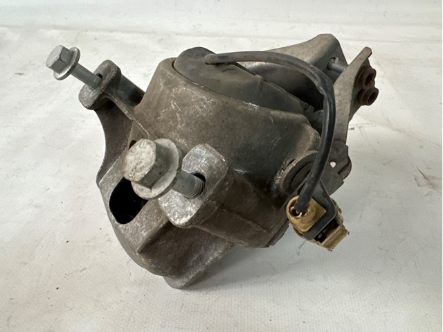 8R0199381C VAG Левая подушка двигателя купить в Львов