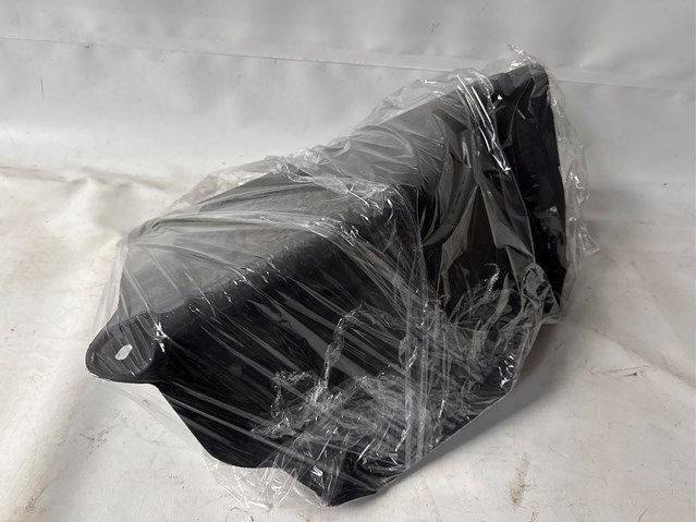 8R0825219B VAG Защита днища задняя правая купить в Львов
