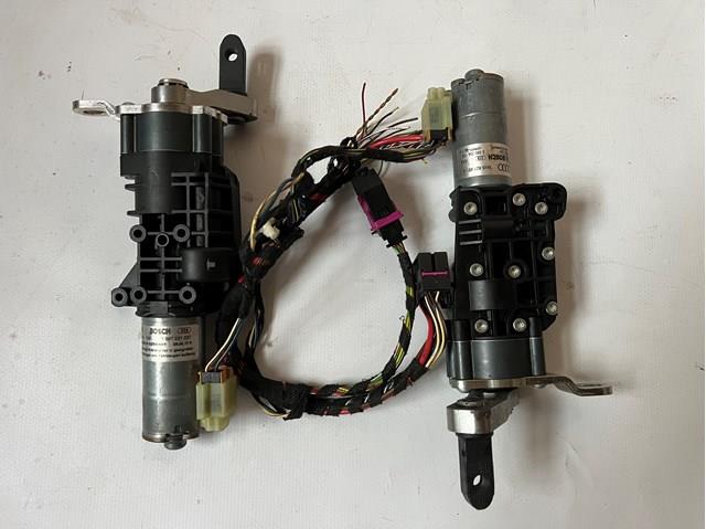 Амортизатор задней двери 8W9827851A VAG