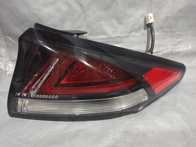 Задний правый внешний фонарь 92402G2200 HYUNDAI