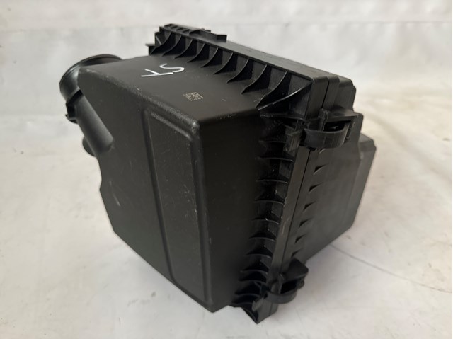 DS739600FF Корпус воздушного фильтра купить Ужгород