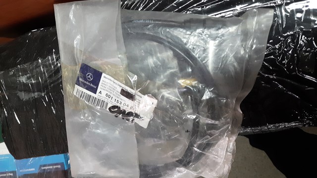 Датчик положения коленчатого вала A0011530420 MERCEDES