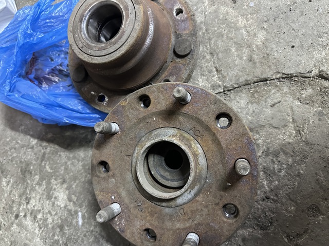 1371313 FORD Задняя ступица купить в Павлоград