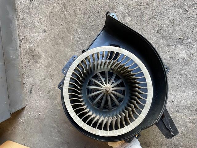 Мотор вентилятора печки (отопителя салона) 6q1819015j