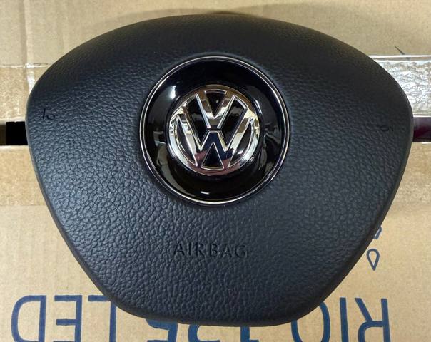 Подушка AIRBAG водительская 760880201F81U VAG