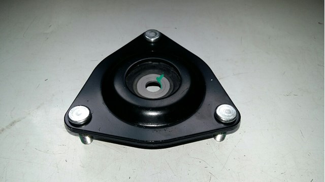 MN101372 Mitsubishi опора амортизатора переднего
