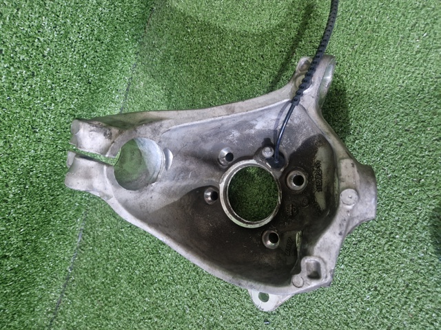 31216882595 BMW Цапфа (поворотный кулак) передний левый купить в Днепр