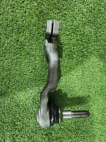 Поперечная рулевая тяга правая 32105A60A61 BMW