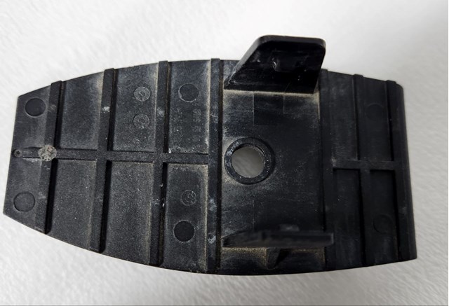 51117397396 Направляющая переднего бампера купить Харьков