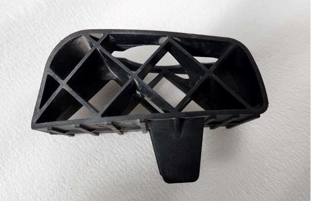 BMW 51117397396 Направляющая переднего бампера в наличии Харьков