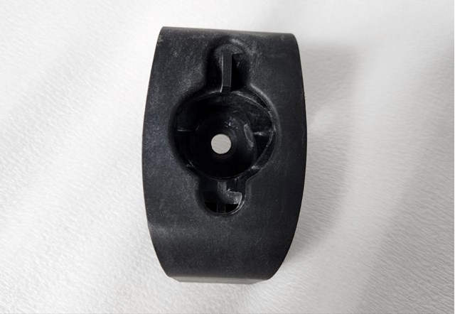 Направляющая переднего бампера 51117397396 BMW