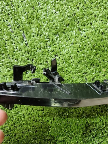 BMW 51117399982 Направляющая переднего бампера правая в наличии Украина