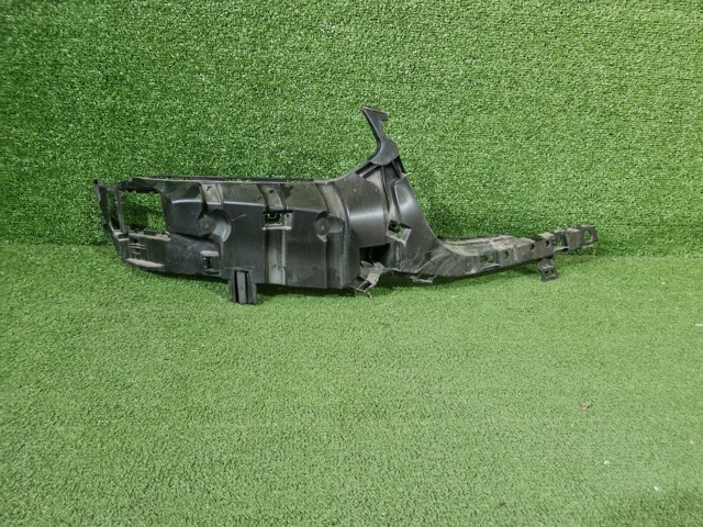 51118081896 BMW Кронштейн бампера переднего правый купить в Украина