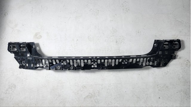 Кронштейн бампера заднего, центральный 51127357144 BMW
