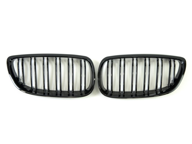 Решетка радиатора правая 51137157276 BMW