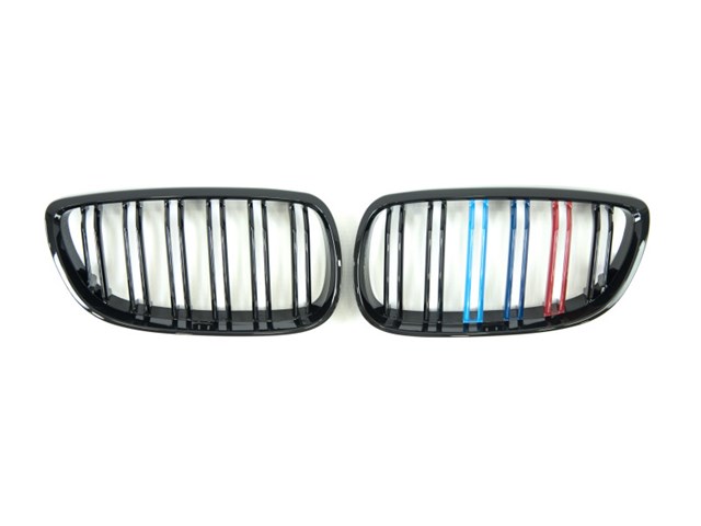 51137157276 BMW Решетка радиатора правая купить в Житомир