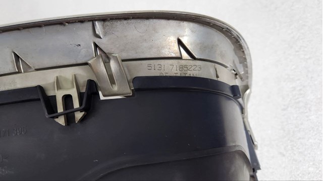 51137171396 BMW Решетка радиатора правая купить в Одесса