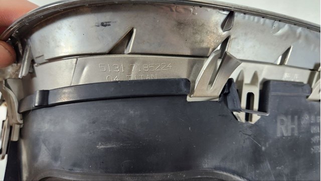 51137171396 BMW Решетка радиатора правая купить в Одесса