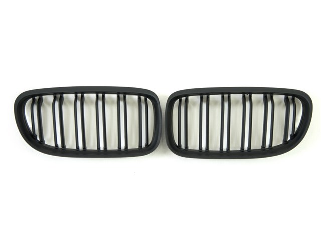 Решетка радиатора правая 51137201968 BMW