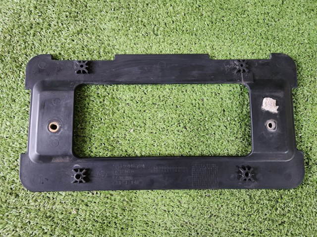 Рамка номерного знака автомобиля задняя 51139448724 BMW