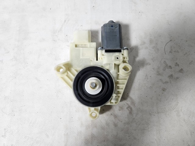 BMW 51337455081 Мотор стеклоподъемника двери передней правой в наличии Каменское